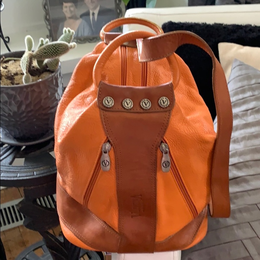 Valentina leather purse